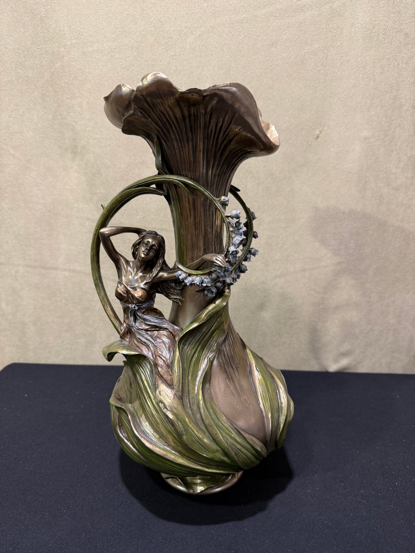Sümbüllü Peri Dekoratif Vazo | Art Nouveau Çiçek Vazosu 38,5 cm