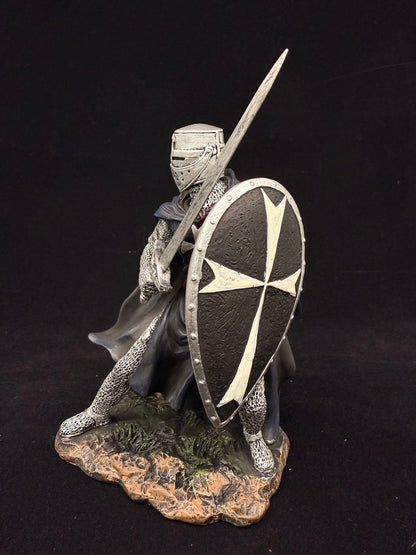 Veronese Design Kılıçlı Şövalye Dekoratif Biblo 18 cm