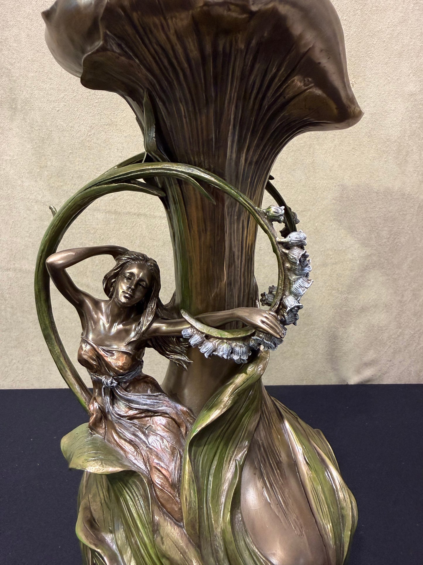 Sümbüllü Peri Dekoratif Vazo | Art Nouveau Çiçek Vazosu 38,5 cm