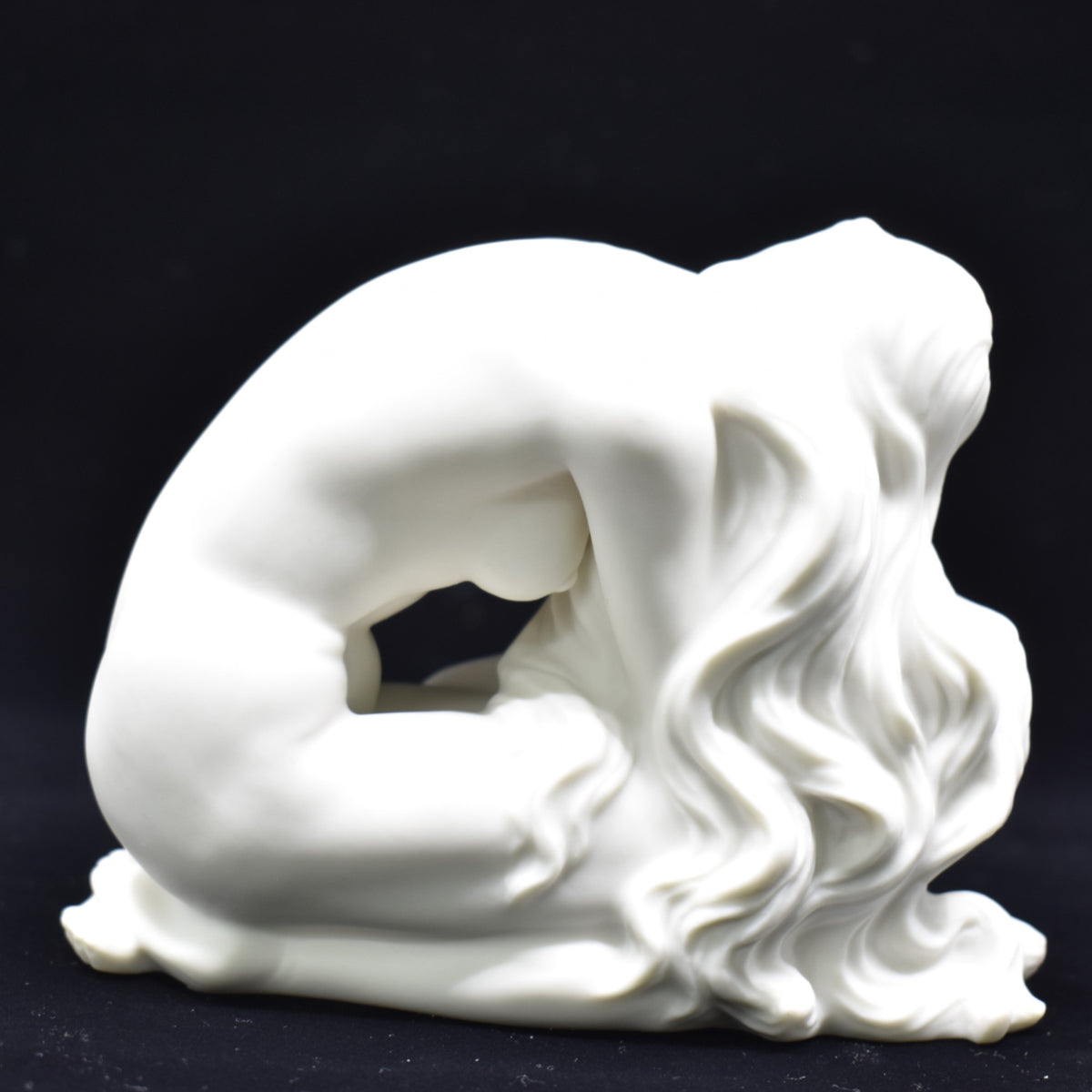 Oturan Kadın Figürü | Modern Sanatsal Body Biblo 12 cm
