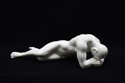Yatan Erkek Figürü | Modern Dekoratif Body Biblo 21,5 cm
