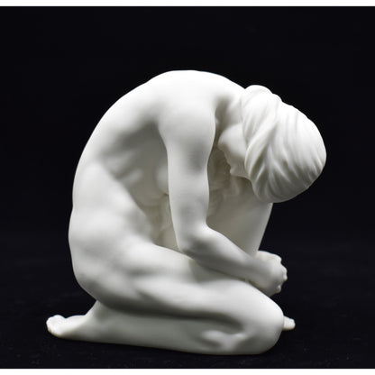 Diz Çökmüş Kadın Figürü | Modern Sanatsal Body Biblo 11 cm