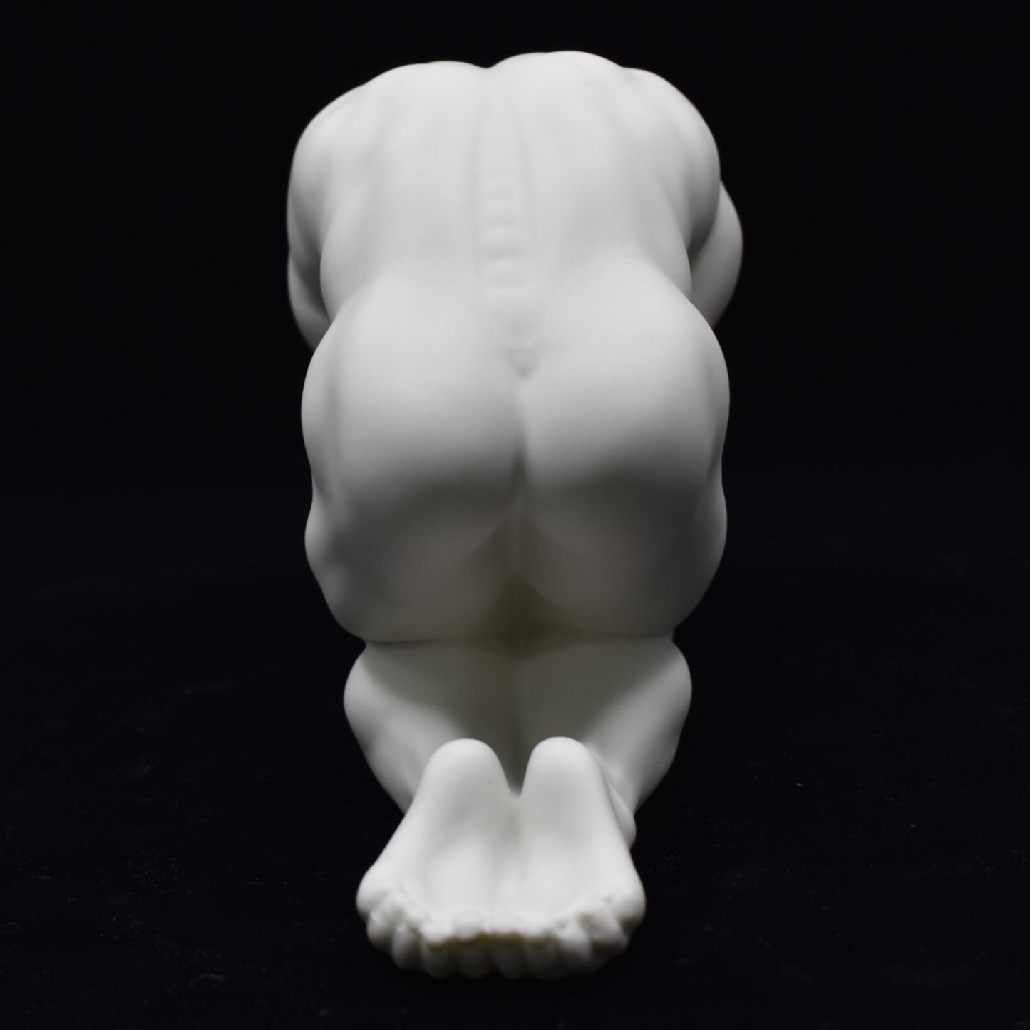 Diz Çökmüş Erkek Figürü | Modern Dekoratif Body Biblo 16 cm
