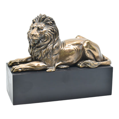 Veronese Design Kaide Üzerinde Uzanan Aslan Dekoratif Biblo 22 cm