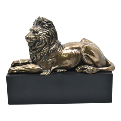 Veronese Design Kaide Üzerinde Uzanan Aslan Dekoratif Biblo 22 cm