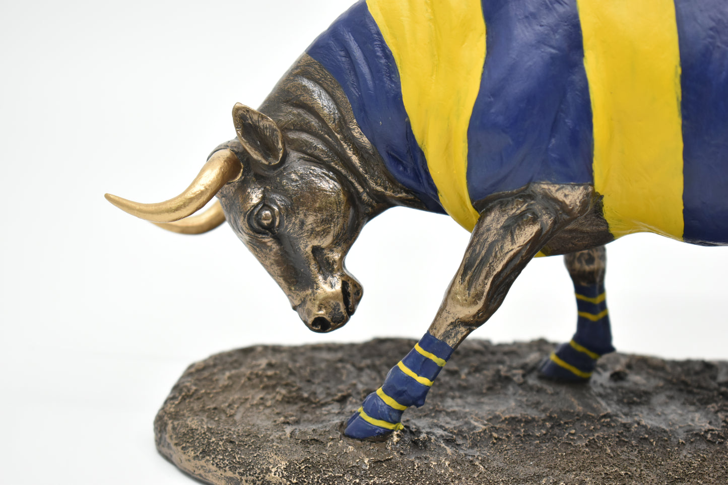 Charging Bull Dekoratif Heykel | Boğa Koleksiyon Figürü 26,5 cm