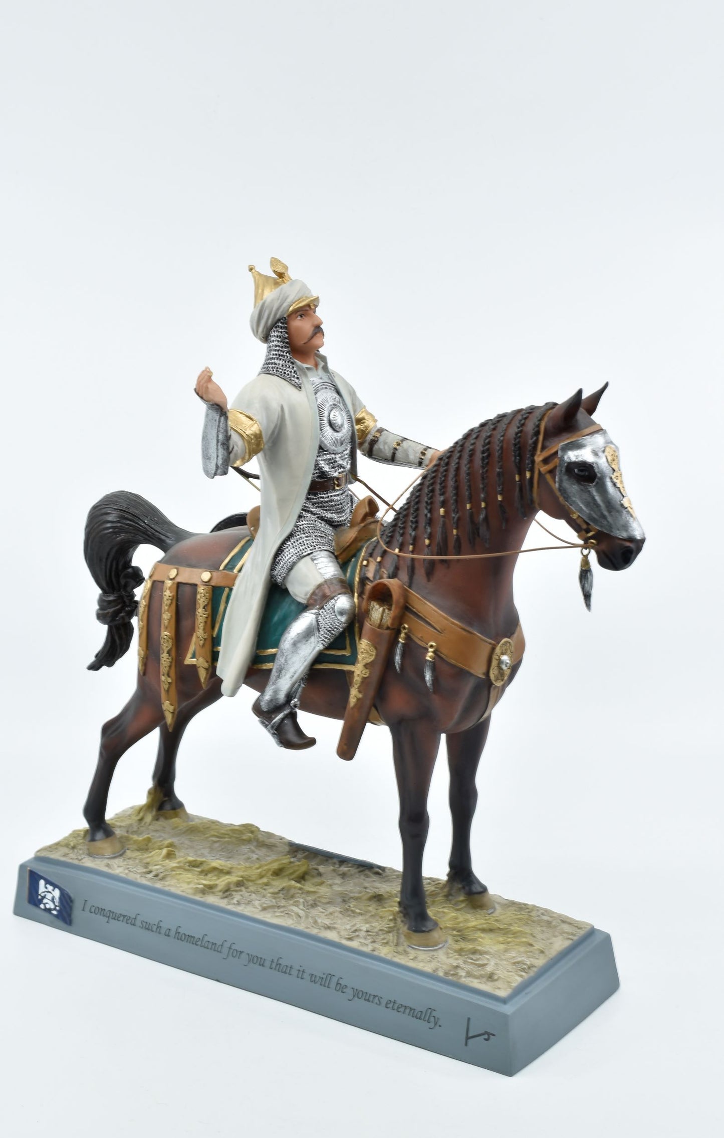 Veronese Design Sultan Alparslan Renkli Biblo – Atlı Selçuklu Hükümdarı Dekoratif Heykel 30 cm