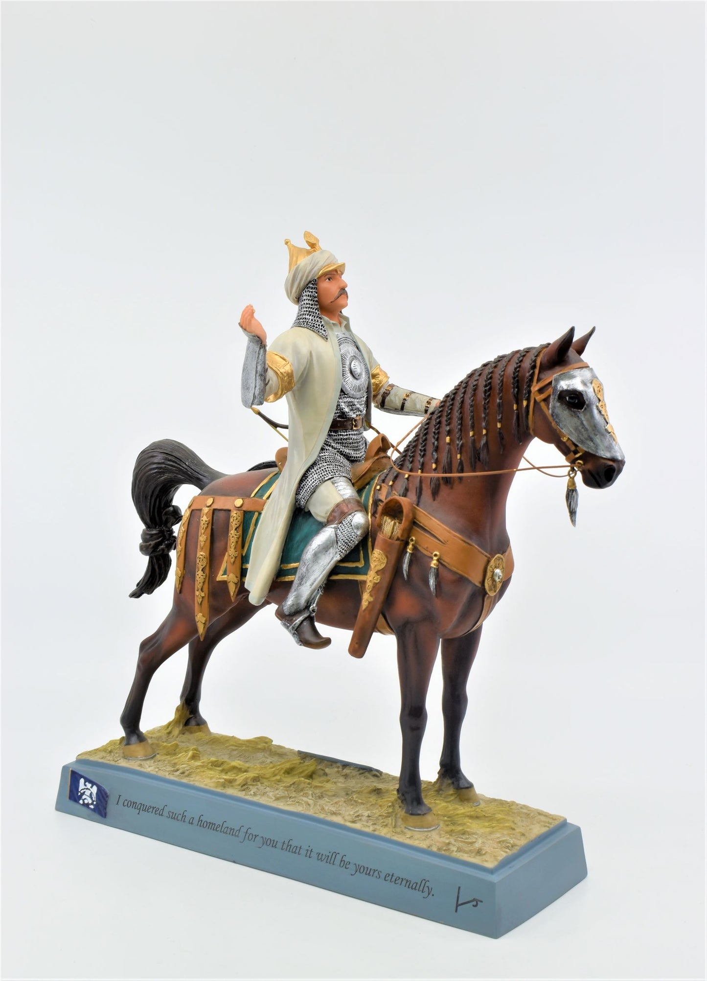 Veronese Design Sultan Alparslan Renkli Biblo – Atlı Selçuklu Hükümdarı Dekoratif Heykel 30 cm