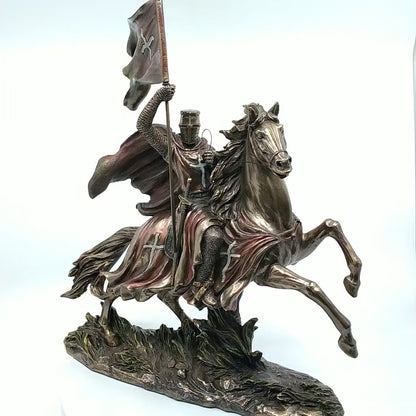 Veronese Design Atlı Haçlı Şövalye Dekoratif Heykel 37,5 cm