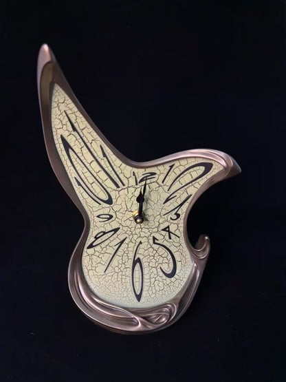 Eriyen Dekoratif Masa Saati – Sürrealist Esintili 27,5 cm