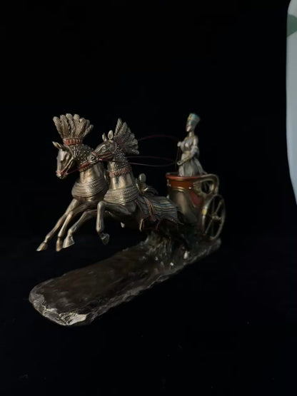 Nefertiti At Arabalı Biblo – Antik Mısır Esintili Dekoratif Figür 29,5 cm