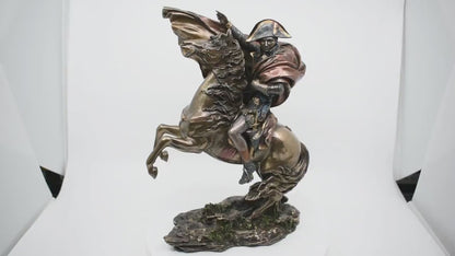 Veronese Design Napolyon Atlı Heykeli Dekoratif Biblo