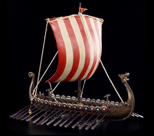 Viking Uzun Gemisi Dekoratif Heykel | İskandinav Drakkar Modeli 33 cm