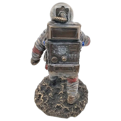 Astronot Dekoratif Biblo Cold Cast Resin El Boyaması 12 cm