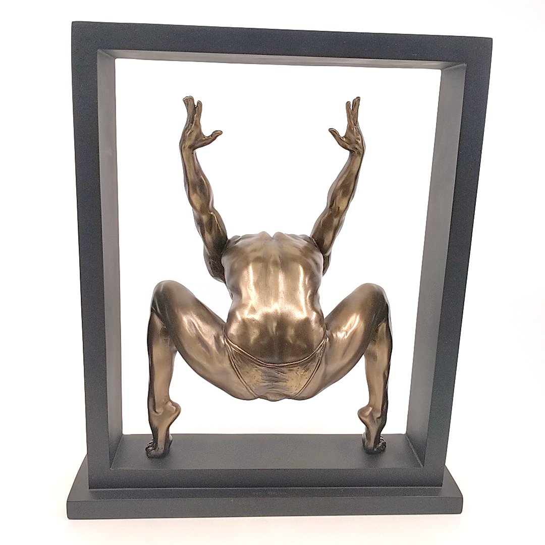 Veronese Design Modern Erkek Figürü Dekoratif Biblo 26,5 cm